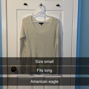 White knitted American Eagle shirt
